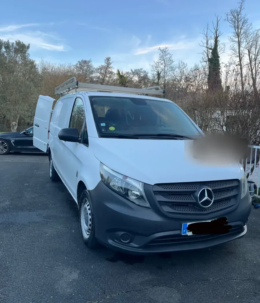 Mercedes Vito, extérieur après nettoyage par LGRC Detailing