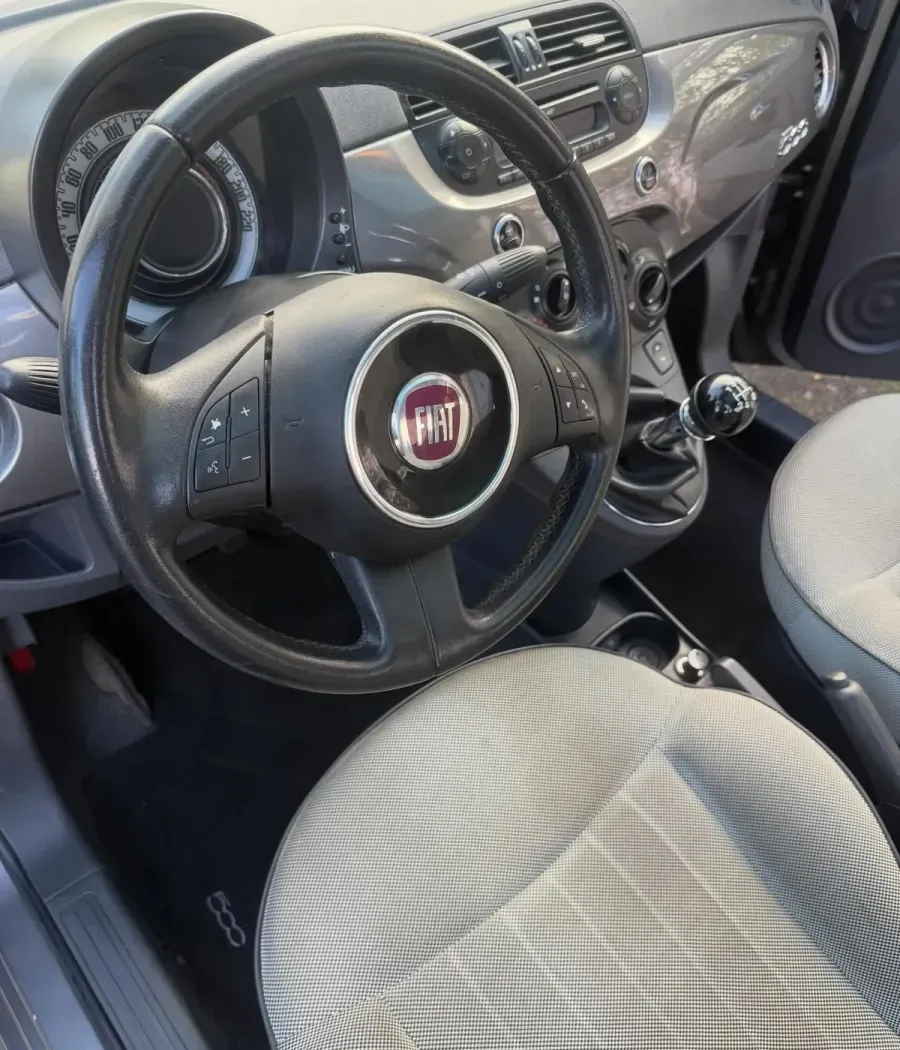 Fiat 500, habitacle après nettoyage par LGRC Detailing