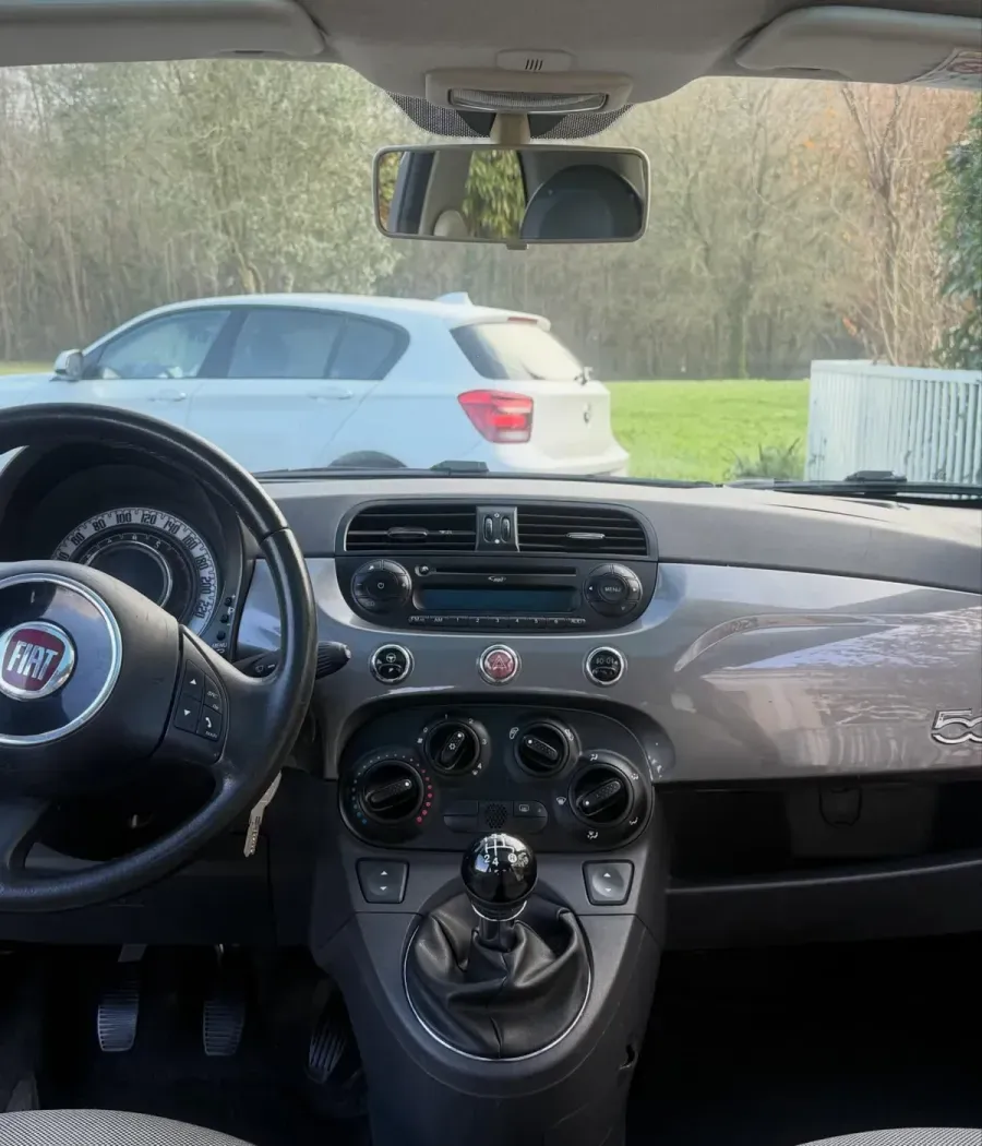 Fiat 500, tableau de bord après nettoyage par LGRC Detailing